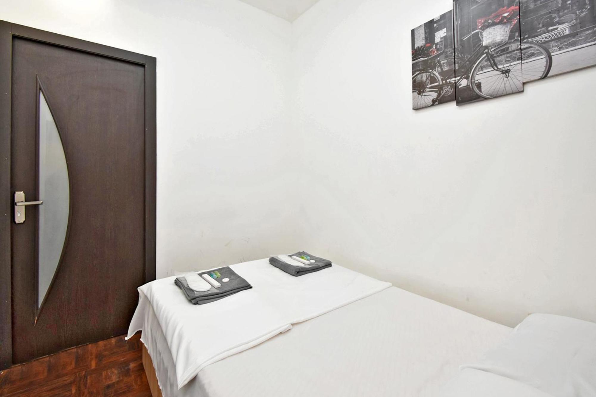 Aaa Hotel Yerevan Exterior photo
